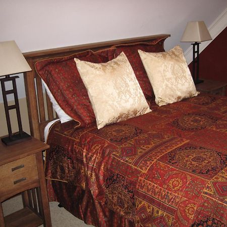 Genelle House B&B Guest House ภายนอก รูปภาพ