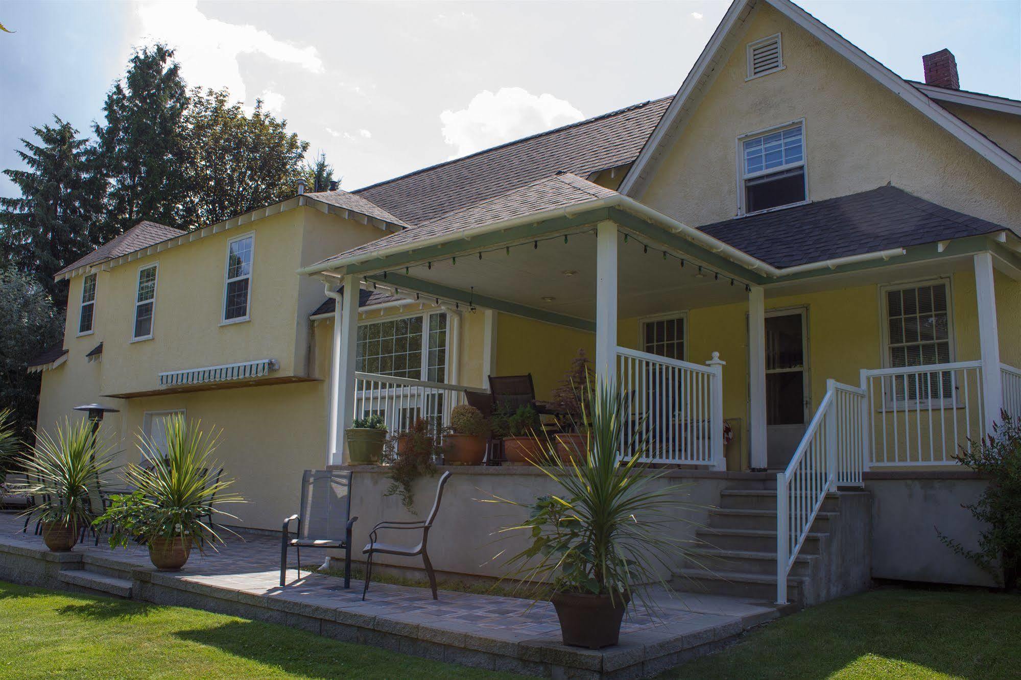 Genelle House B&B Guest House ภายนอก รูปภาพ