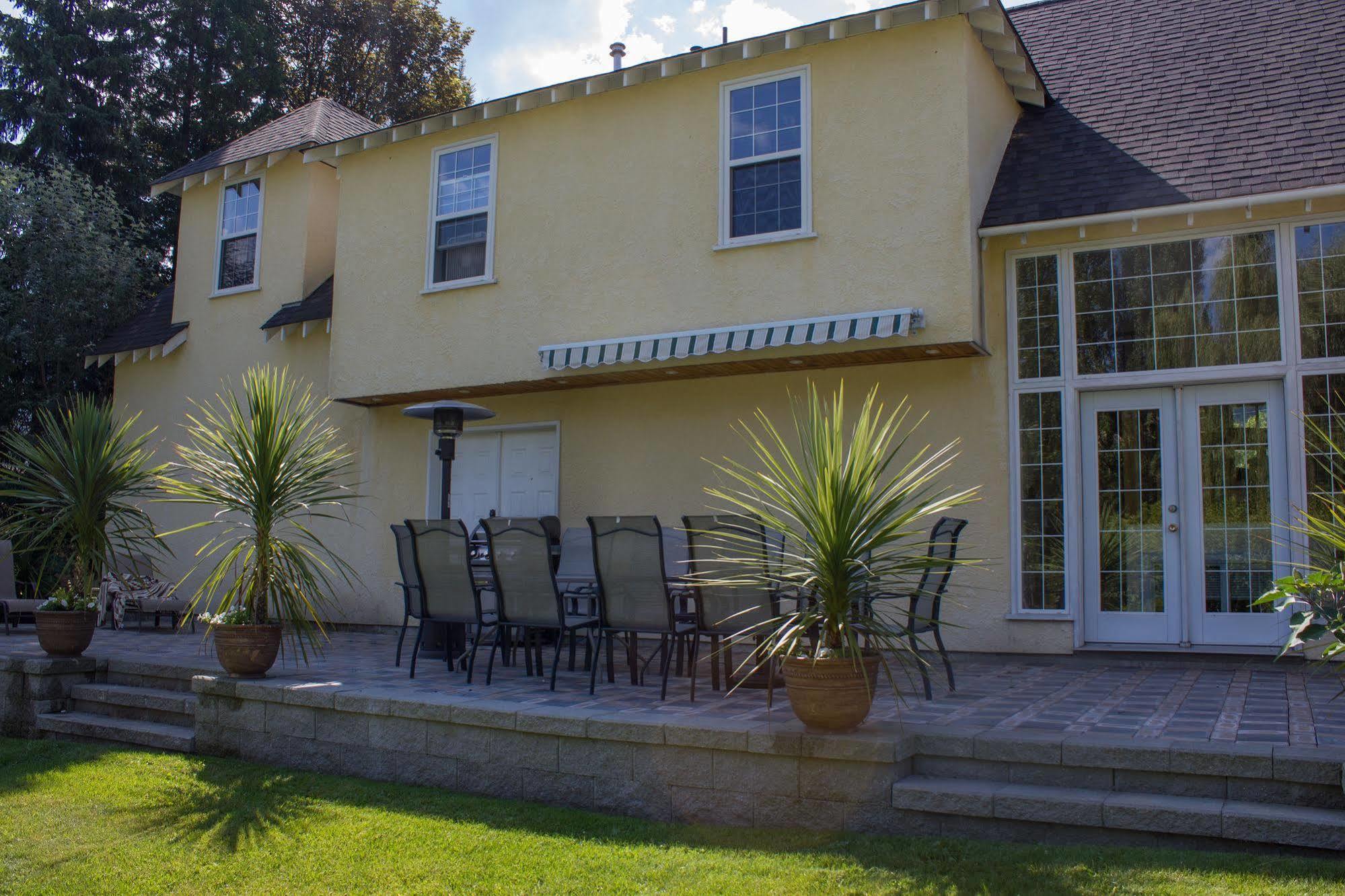 Genelle House B&B Guest House ภายนอก รูปภาพ