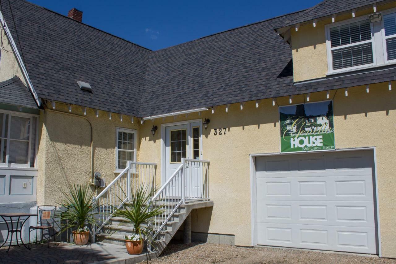 Genelle House B&B Guest House ภายนอก รูปภาพ